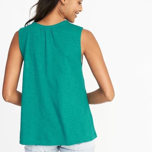 Old Navy Relaxed Sleeveless Tassel-Tie Top - Picture 2 of 7